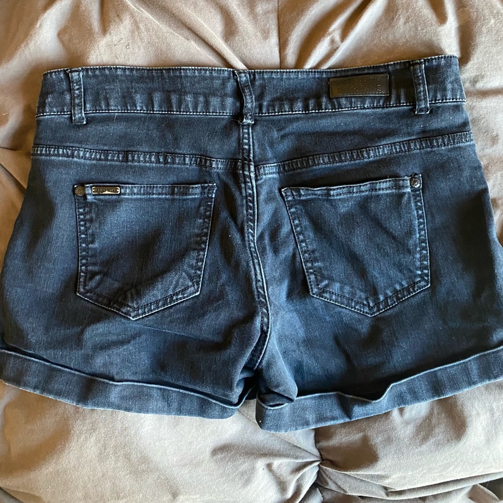 shorts - Picture 2 of 2